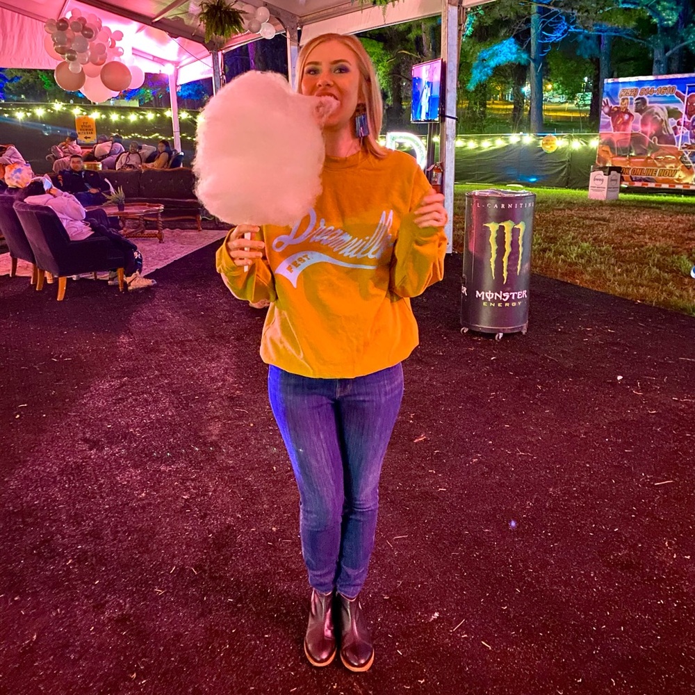 Dreamvillefest Sweatshirt